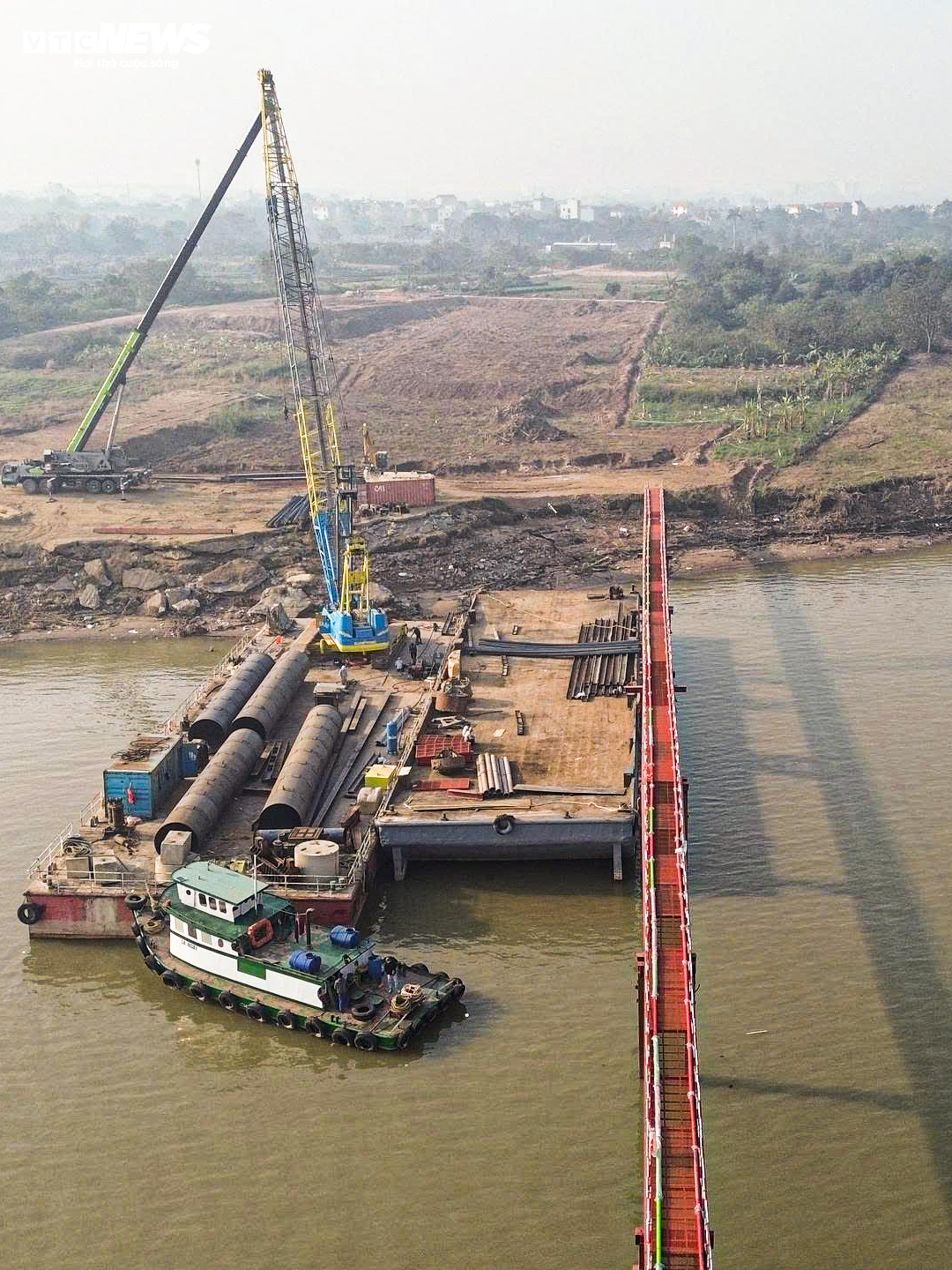 Cận cảnh công trường thi công cầu Thượng Cát hơn 7.300 tỷ đồng bắc qua sông Hồng - Ảnh 6