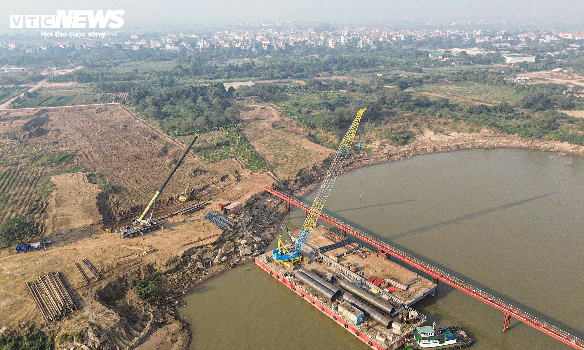 Cận cảnh công trường thi công cầu Thượng Cát hơn 7.300 tỷ đồng bắc qua sông Hồng - Ảnh 11