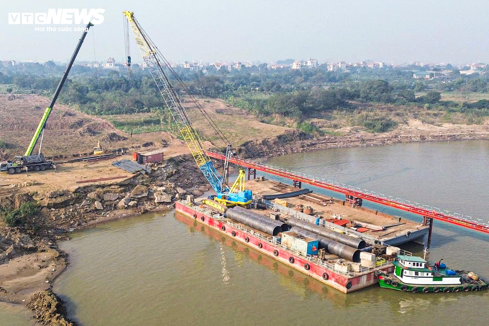 Cận cảnh công trường thi công cầu Thượng Cát hơn 7.300 tỷ đồng bắc qua sông Hồng - Ảnh 5
