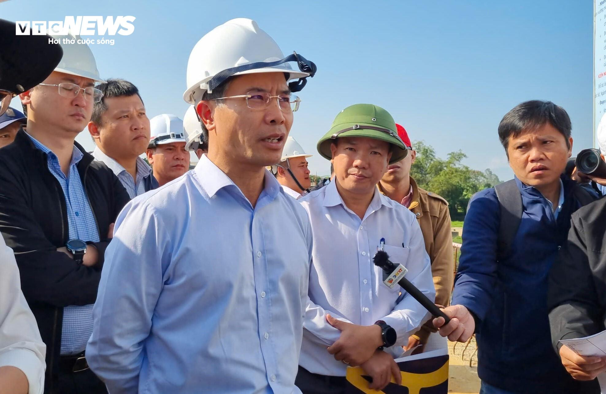 Vướng mặt bằng, cầu 575 tỷ đồng ở Đà Nẵng nguy cơ vỡ tiến độ - Ảnh 10