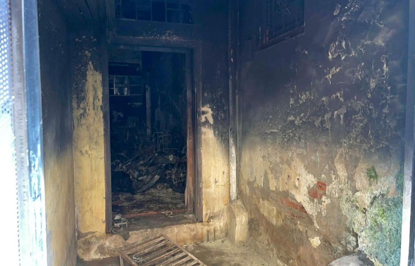 Công an Hà Nội thông tin vụ cháy nhà 3 tầng làm 15 người nhập viện - Ảnh 1