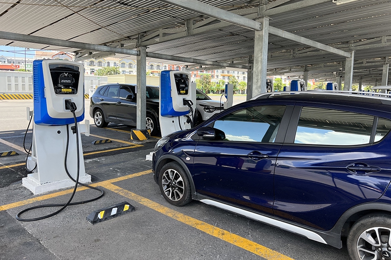 Khoảng 1 triệu ô tô điện vào năm 2030: Hệ thống điện quốc gia đủ khả năng đáp ứng - Ảnh 1