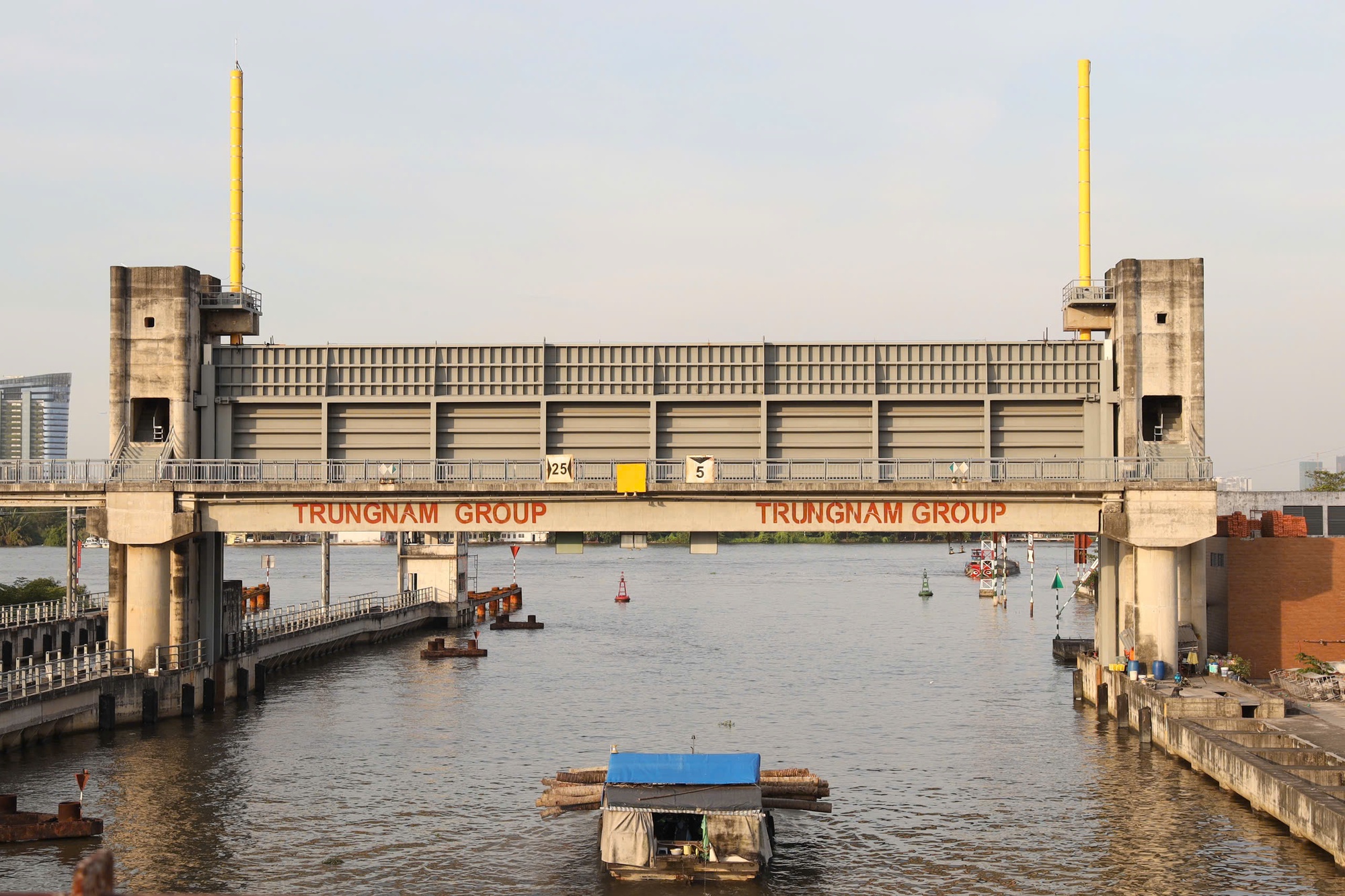 Chủ đầu tư dự án chống ngập 10.000 tỉ đồng sắp nhận ít nhất 3 quỹ đất từ TPHCM - Ảnh 1