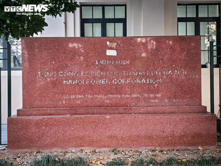 Loạt nhà ven Hồ Gươm di dời, người gom phế liệu kiếm tiền triệu mỗi ngày - Ảnh 8