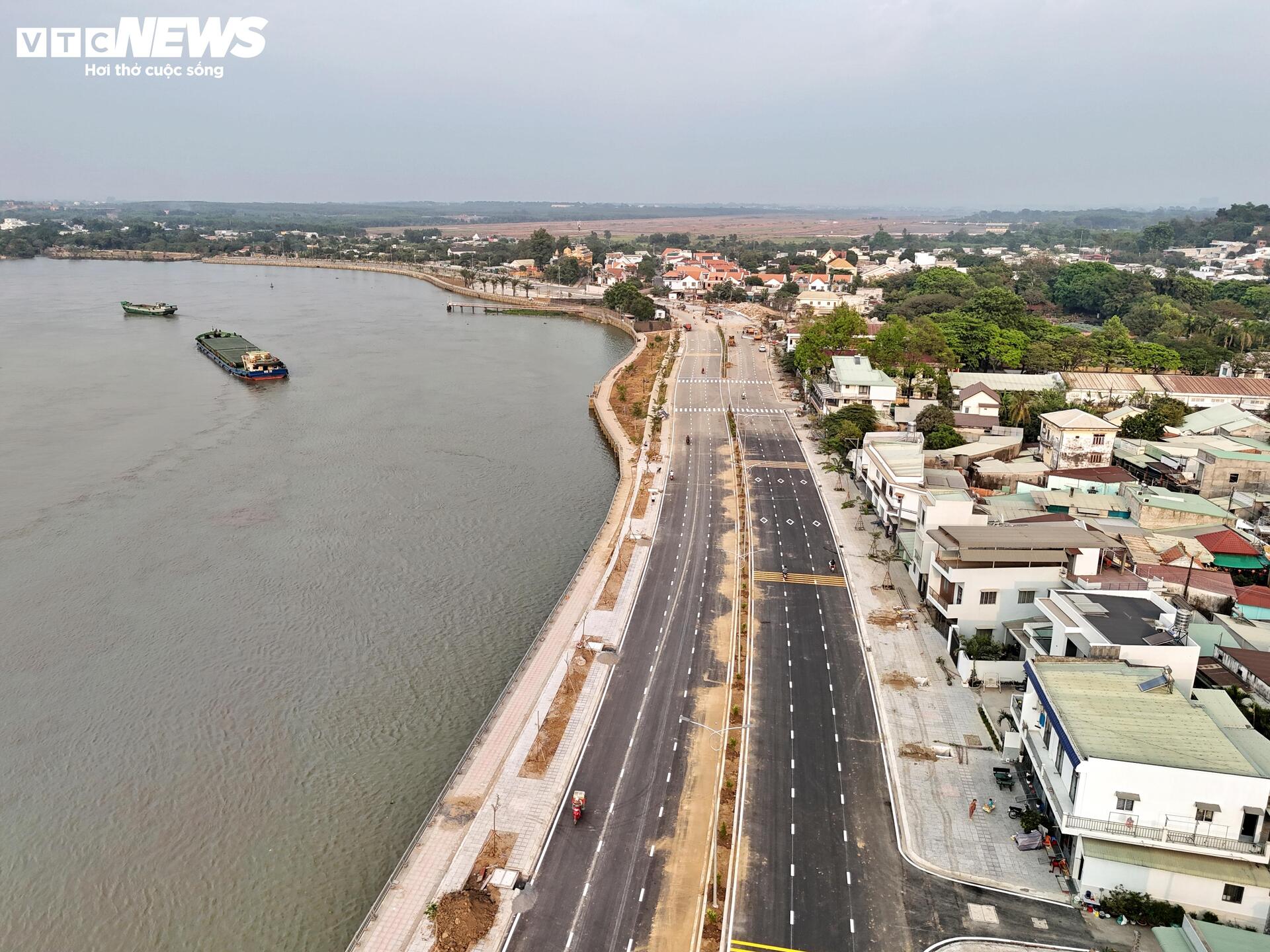 Ngắm Biệt thự hơn 100 năm ở dự án ven sông Đồng Nai trước ngày thông xe - Ảnh 9