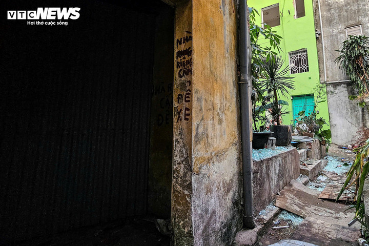 Loạt nhà ven Hồ Gươm di dời, người gom phế liệu kiếm tiền triệu mỗi ngày - Ảnh 2