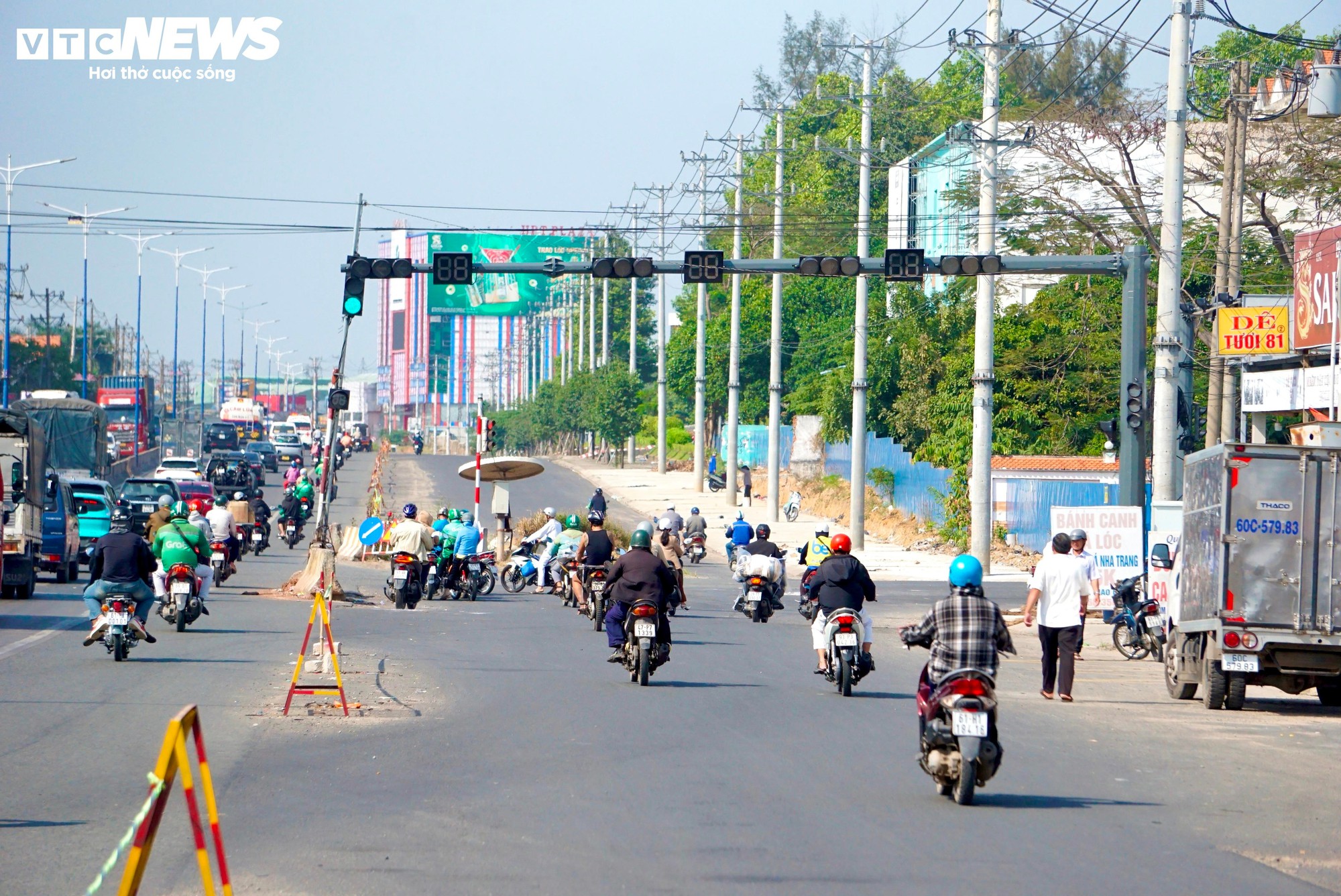 Diện mạo dự án mở rộng Quốc lộ 13 đoạn qua Bình Dương cũ sau 4 năm thi công - Ảnh 14