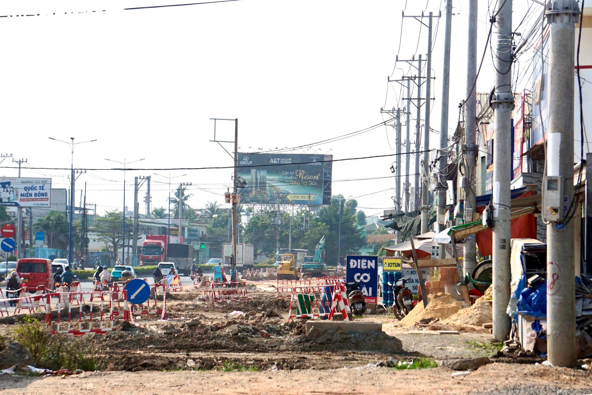 Diện mạo dự án mở rộng Quốc lộ 13 đoạn qua Bình Dương cũ sau 4 năm thi công - Ảnh 4