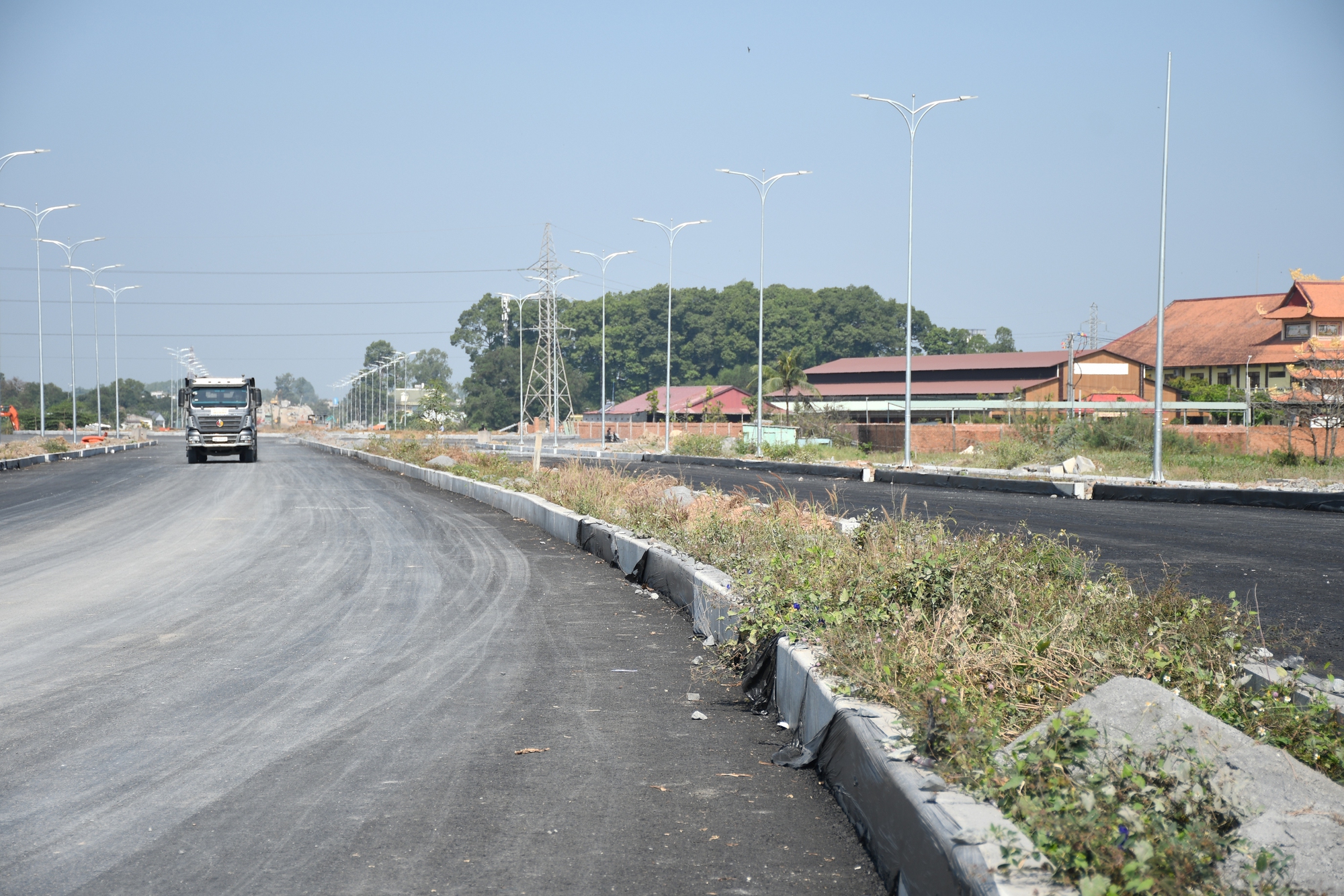 Hình ảnh tuyến đường trục trung tâm qua siêu phường ở Đồng Nai sắp thông xe - Ảnh 5