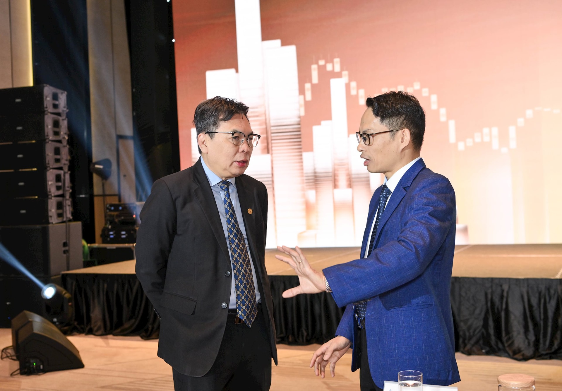 Dàn "khách VIP" tham dự Lễ vinh danh FChoice 2025 và "hiến kế" nắm bắt cơ hội đầu tư trong năm 2026 - Ảnh 2