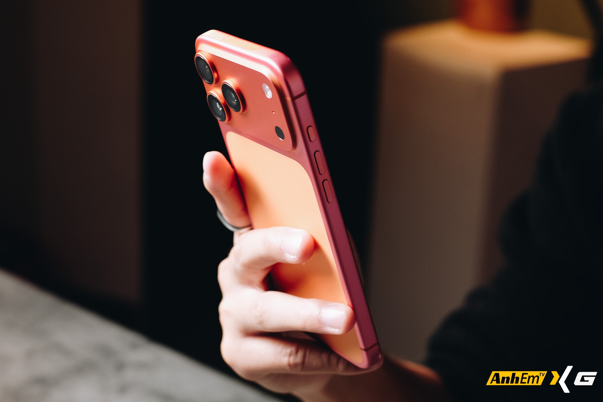 Tưởng chỉ là "đồn trên mạng", iPhone 17 Pro Max "đổi màu" từ Cam sang Hồng nay đã xuất hiện tại Việt Nam - Ảnh 8