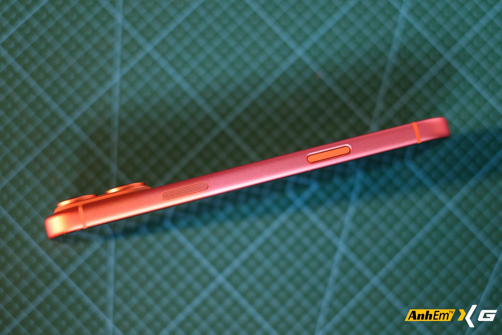 Tưởng chỉ là "đồn trên mạng", iPhone 17 Pro Max "đổi màu" từ Cam sang Hồng nay đã xuất hiện tại Việt Nam - Ảnh 4