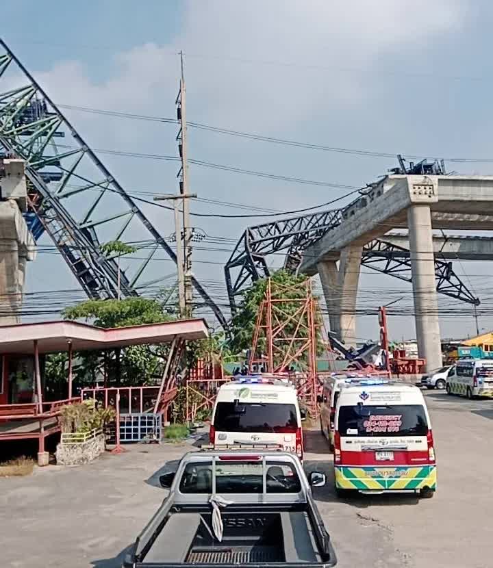 Lại thêm 1 vụ sập cần cẩu tại Thái Lan gây thương vong trong 2 ngày liên tiếp - Ảnh 5