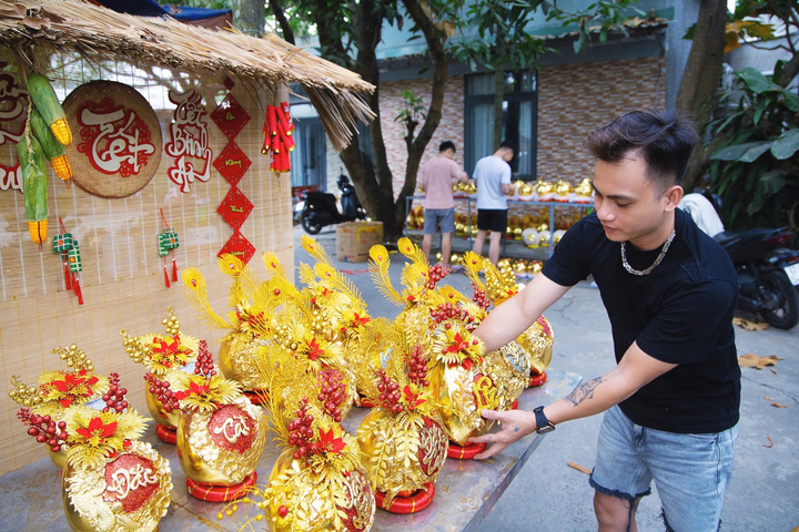Dừa dát vàng, dừa bonsai linh vật ngựa 'cháy hàng' mùa Tết - Ảnh 4