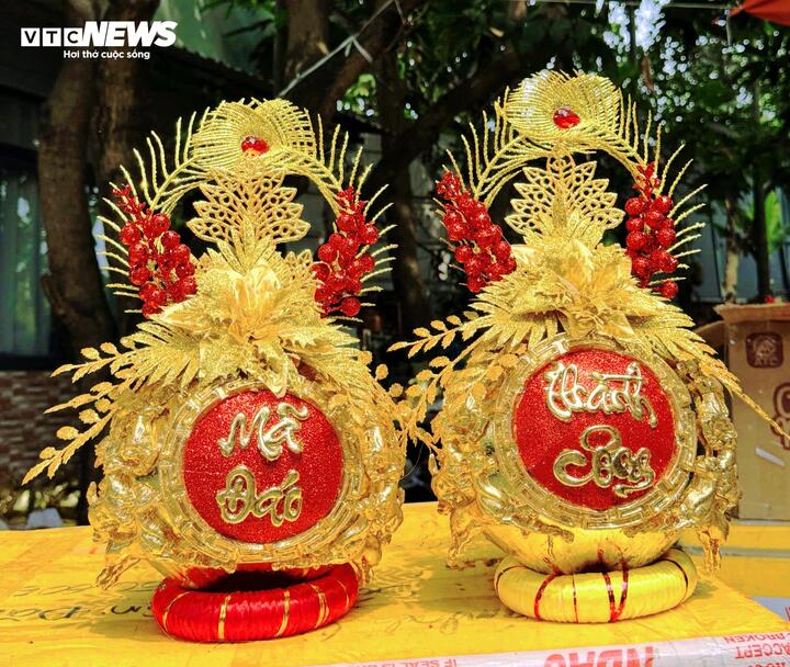 Dừa dát vàng, dừa bonsai linh vật ngựa 'cháy hàng' mùa Tết - Ảnh 3
