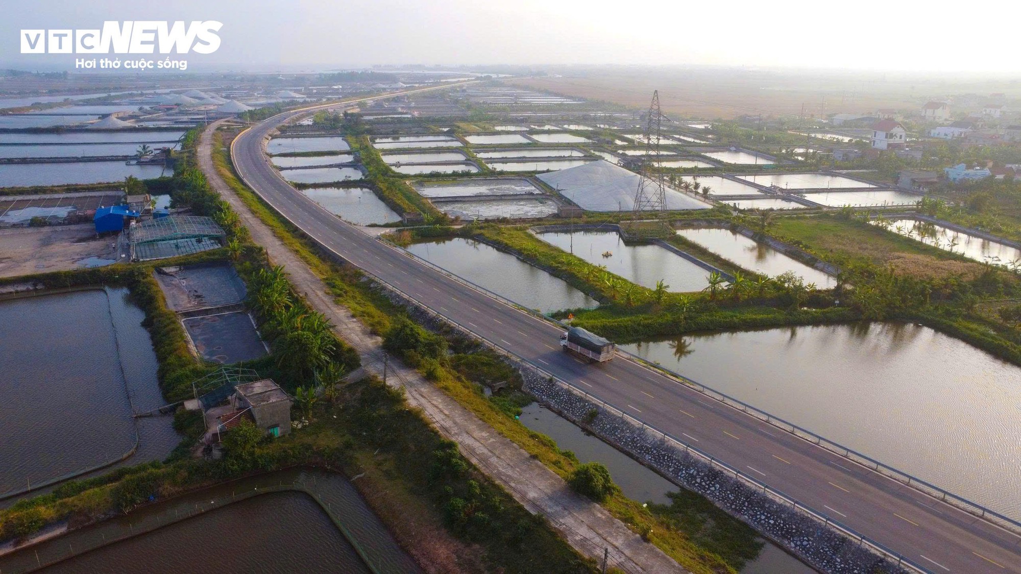 Chuỗi dự án giao thông nghìn tỷ tạo trục kết nối liên vùng ven biển Ninh Bình - Ảnh 5