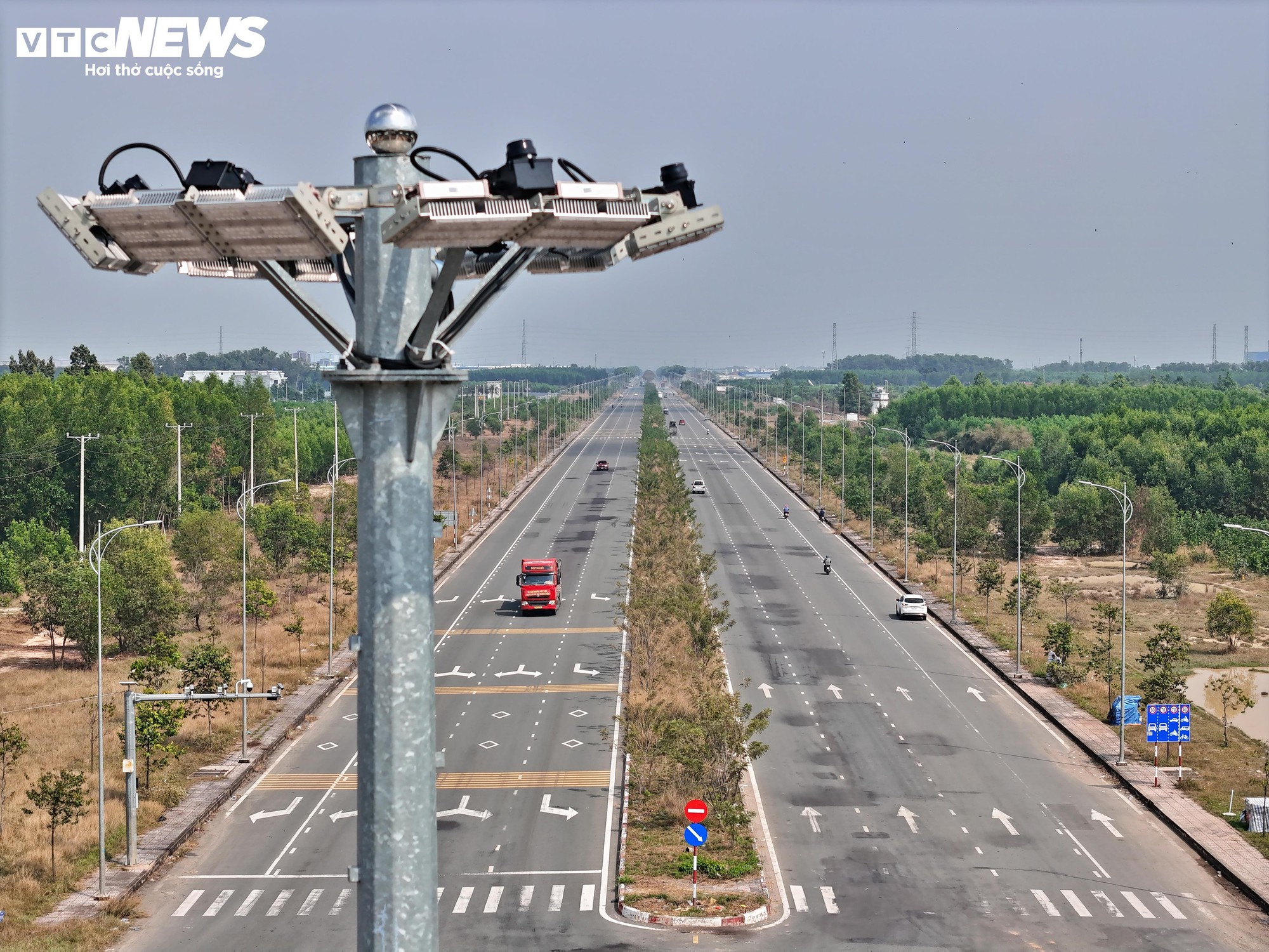 3 tuyến đường kết nối sân bay Long Thành tăng tốc về đích - Ảnh 2
