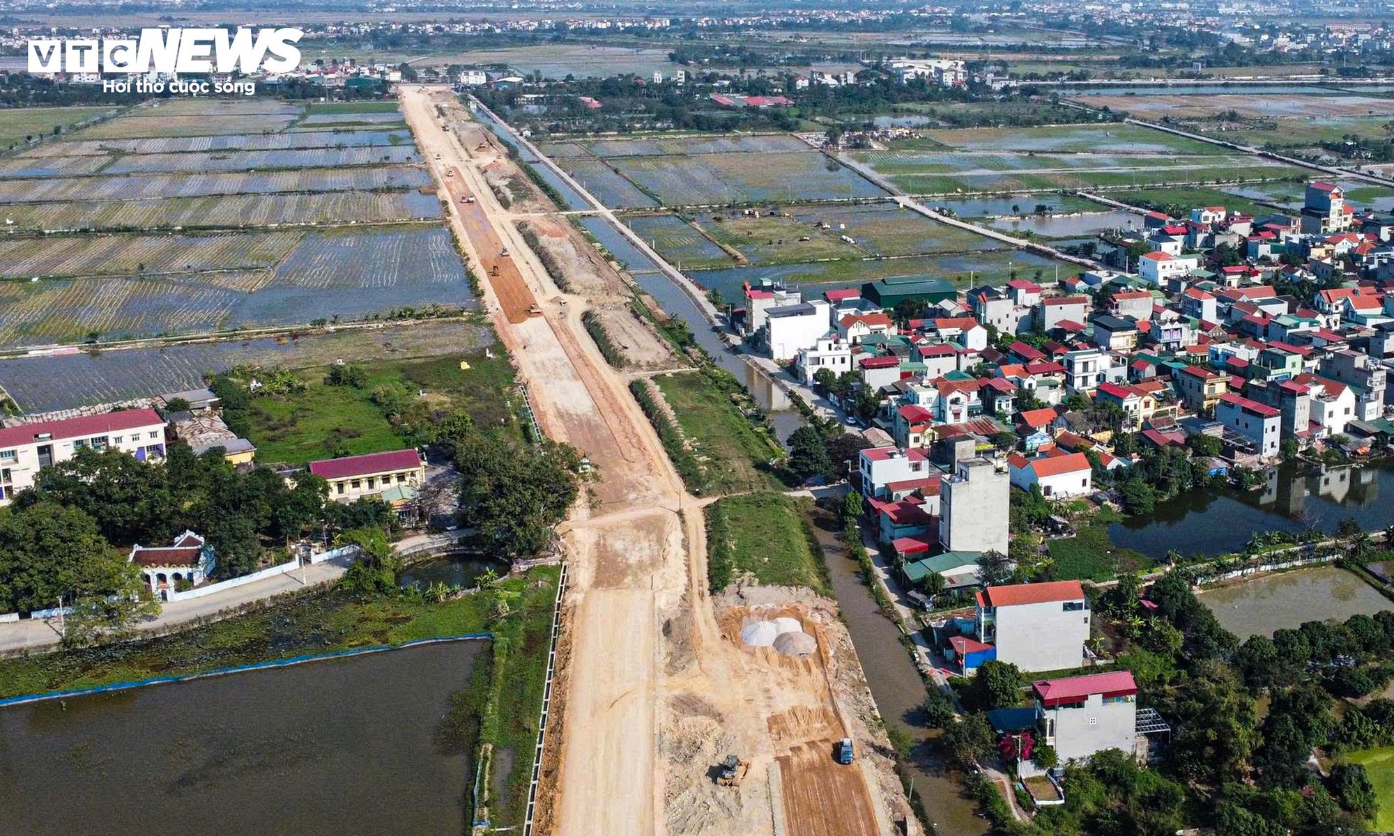 Đường trục phía Nam tăng tốc, chuẩn bị thông xe thêm 7km dịp Tết Nguyên đán - Ảnh 12