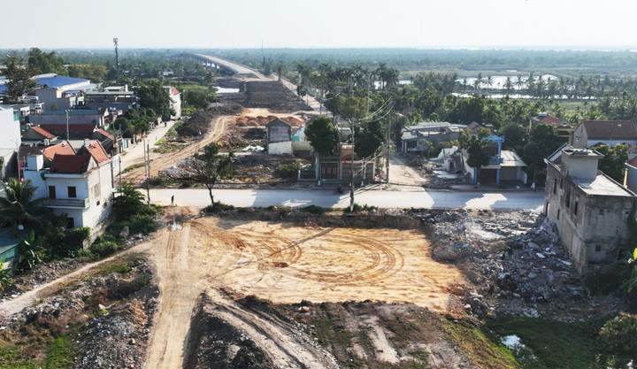 Toàn cảnh tuyến đường huyết mạch ven sông 6.400 tỷ đồng ở Quảng Ninh - Ảnh 7