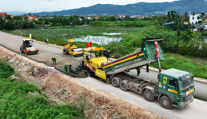 Toàn cảnh tuyến đường huyết mạch ven sông 6.400 tỷ đồng ở Quảng Ninh - Ảnh 12