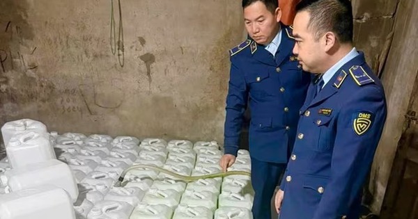 Sau vụ pate Cột Đèn Hải Phòng, tiếp tục phát hiện và thu giữ lô rượu cốm không hóa đơn chứng từ