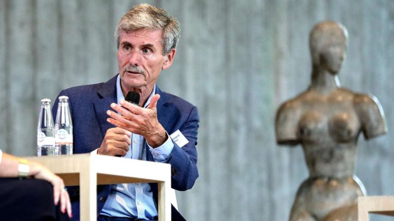 Chuyên gia Đức: 'chúng ta tụt hậu 20 năm so với Trung Quốc về công nghệ pin xe điện' - Ảnh 1