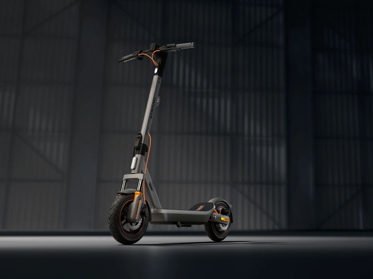Xiaomi bán xe Scooter chạy 70km/lần sạc, có Apple Find My, giảm xóc xịn, thiết kế gập gọn - Ảnh 1