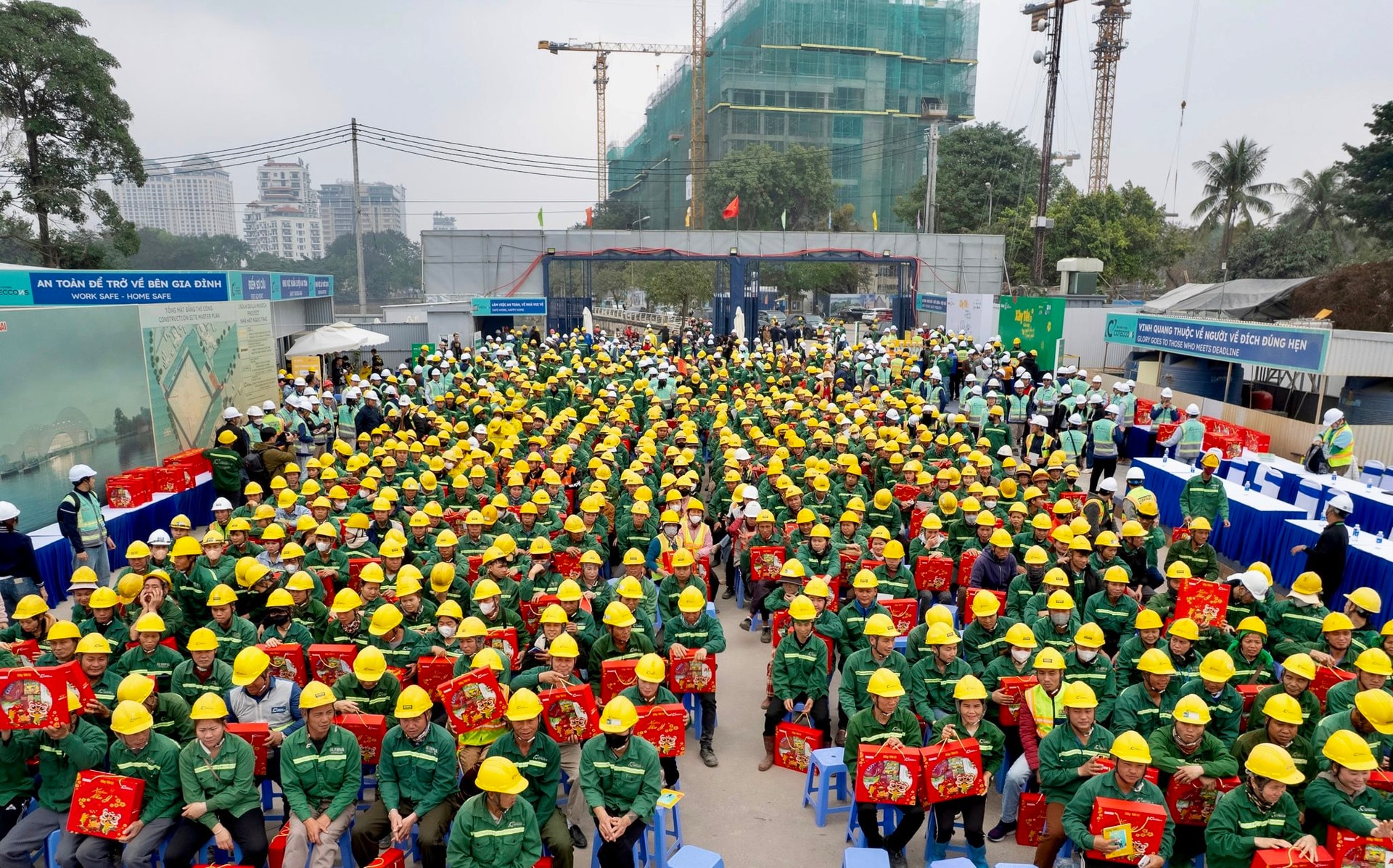 Năm nay, hơn 33.000 lao động sẽ nhận quà lớn - Ảnh 1