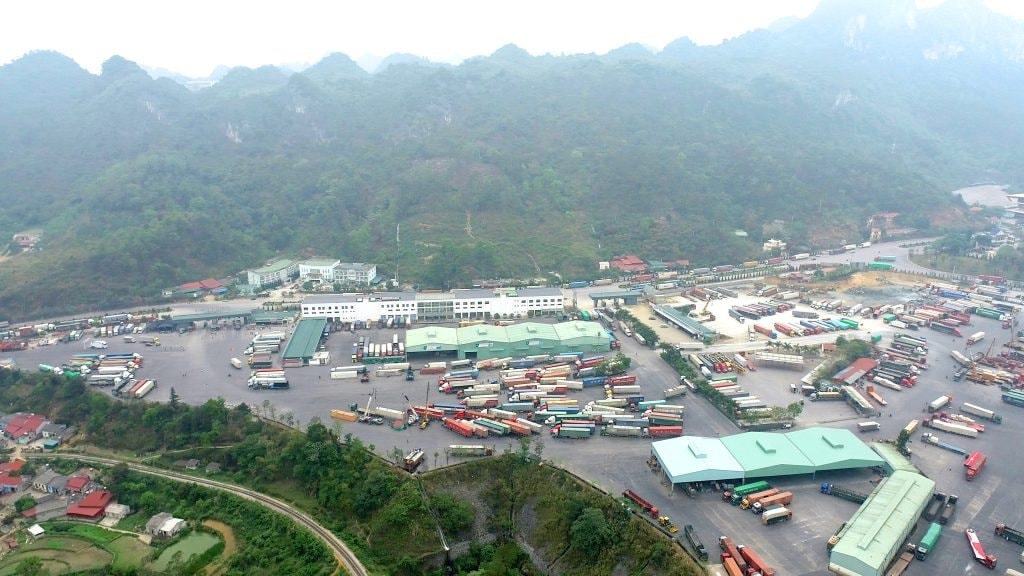 Hai 'đại gia' trăm tỷ tại Lạng Sơn trực tiếp 'đối đầu' với Viettel Post - Ảnh 2