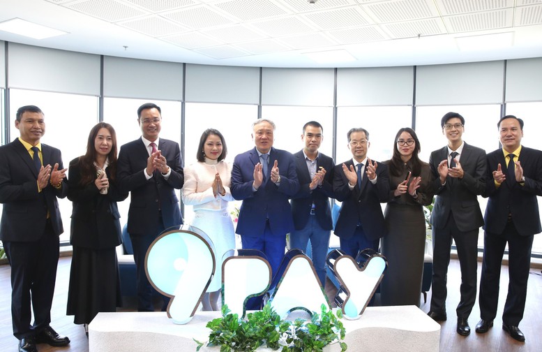 Phó Thủ tướng Thường trực Nguyễn Hòa Bình dự khai trương Trung tâm Tài chính Quốc tế Việt Nam tại Đà Nẵng - Ảnh 7