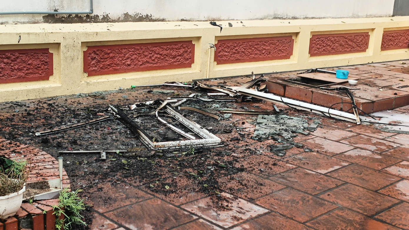 Hiện trường vụ cháy nhà trọ làm 7 người mắc kẹt - Ảnh 5