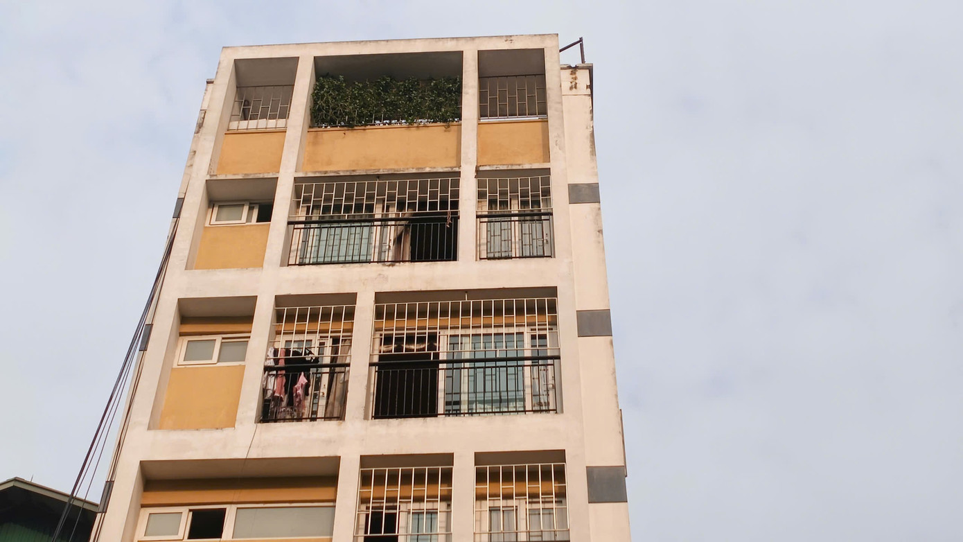 Hiện trường vụ cháy nhà trọ làm 7 người mắc kẹt - Ảnh 3