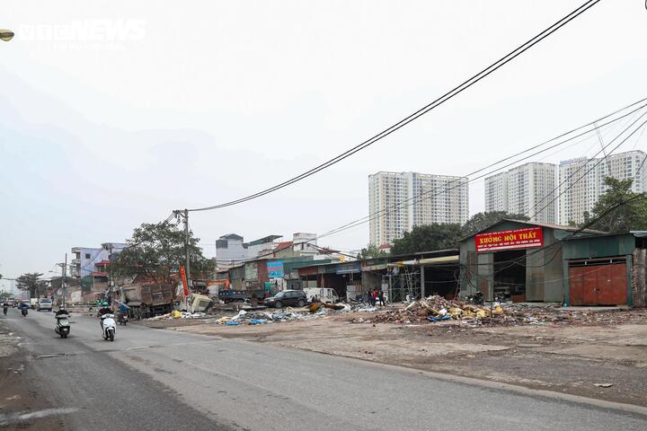 Hà Nội gấp rút giải phóng mặt bằng, đẩy nhanh thi công tuyến đường Tam Trinh - Ảnh 16