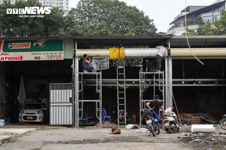 Hà Nội gấp rút giải phóng mặt bằng, đẩy nhanh thi công tuyến đường Tam Trinh - Ảnh 13