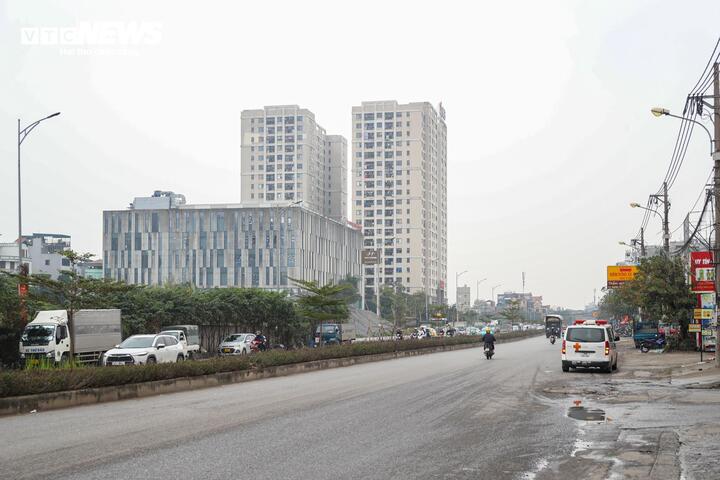 Hà Nội gấp rút giải phóng mặt bằng, đẩy nhanh thi công tuyến đường Tam Trinh - Ảnh 2
