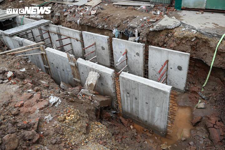 Hà Nội gấp rút giải phóng mặt bằng, đẩy nhanh thi công tuyến đường Tam Trinh - Ảnh 20