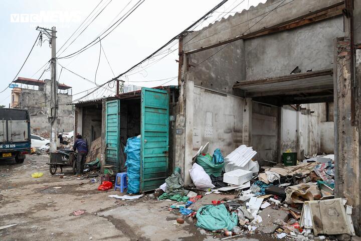 Hà Nội gấp rút giải phóng mặt bằng, đẩy nhanh thi công tuyến đường Tam Trinh - Ảnh 10