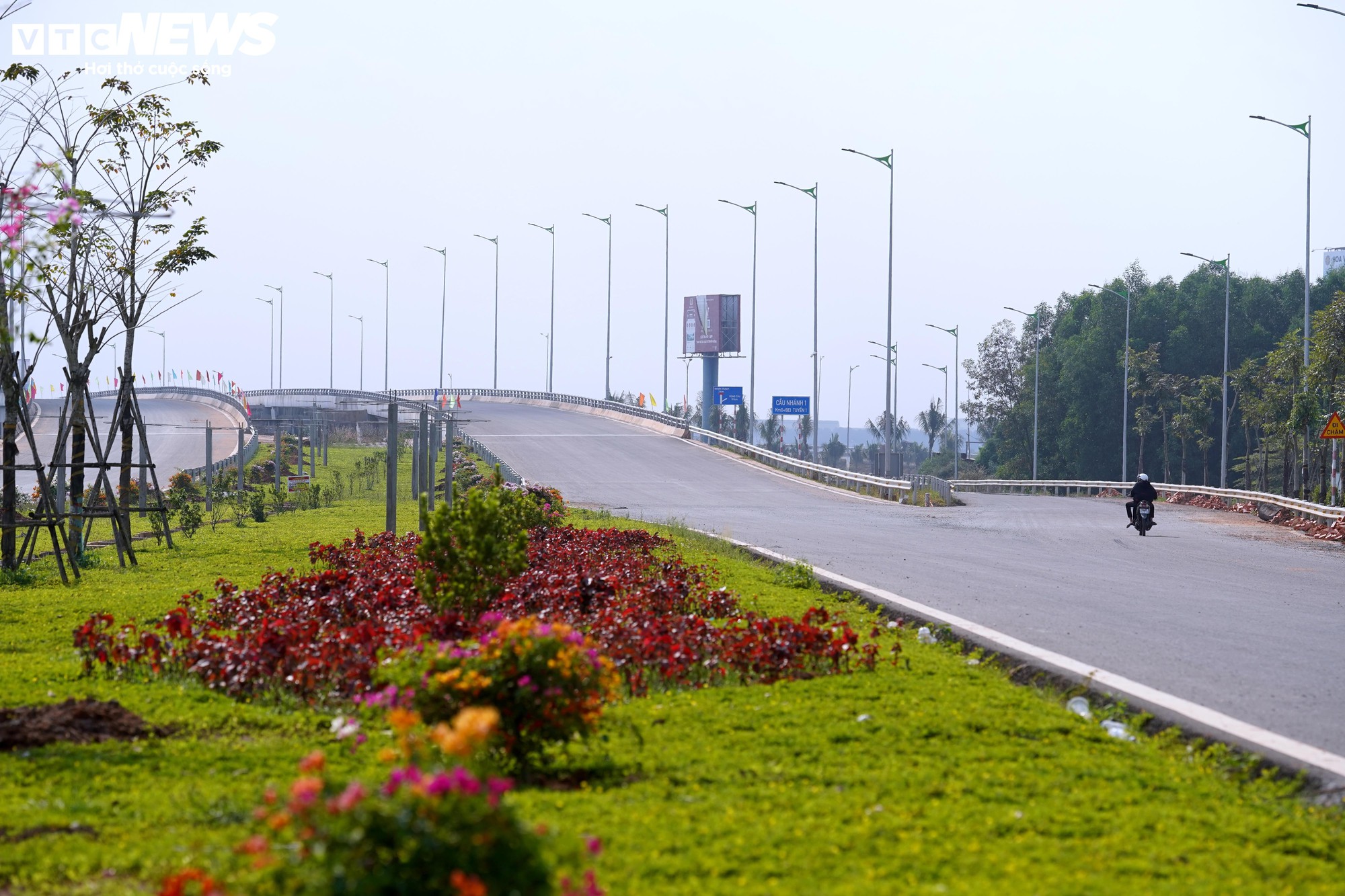 Hai siêu nút giao nối cao tốc với sân bay Long Thành tăng tốc về đích - Ảnh 9