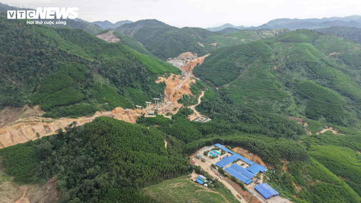 Trên công trường đường hầm dài nhất cao tốc Khánh Hòa – Buôn Ma Thuột - Ảnh 1