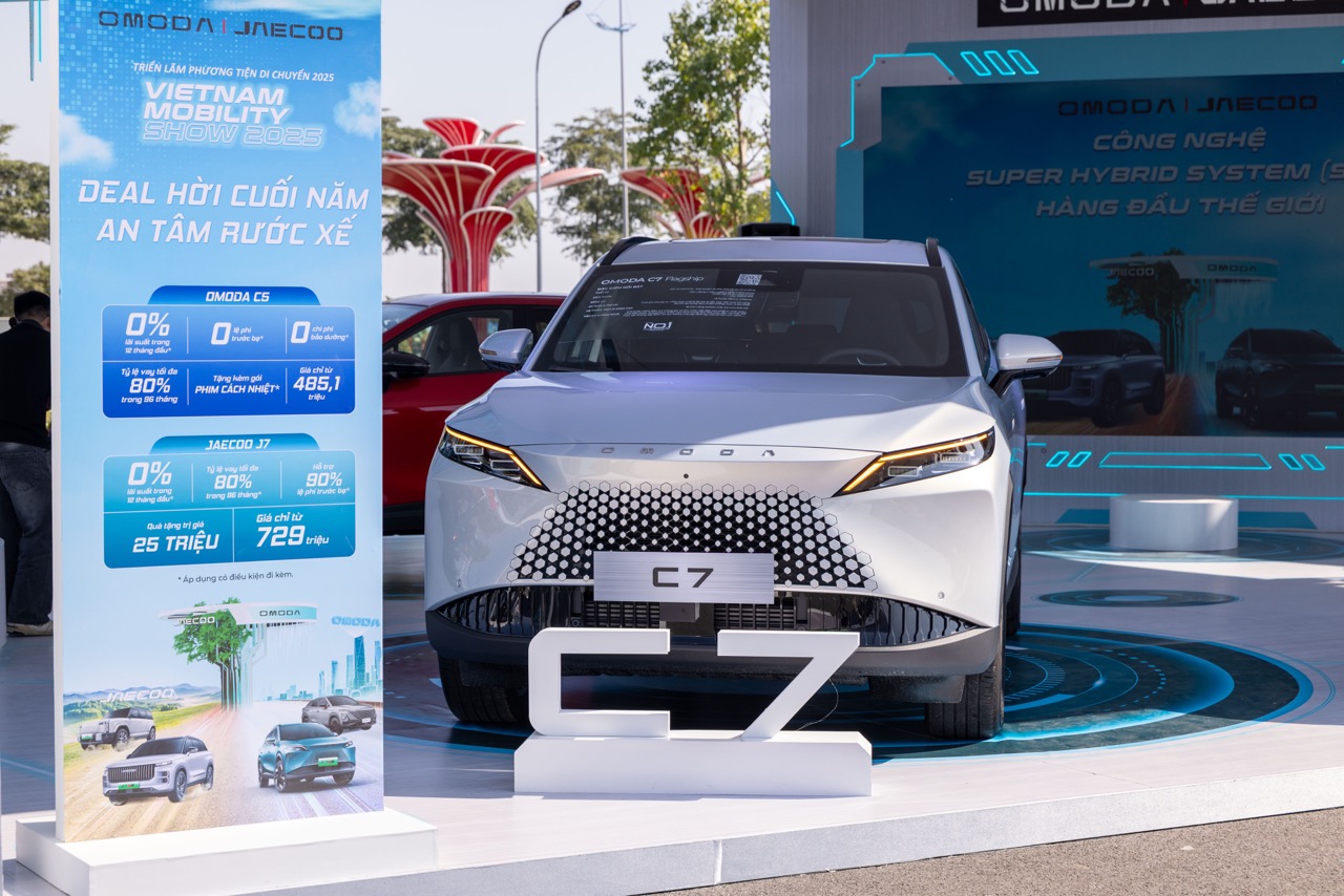 Omoda C7 chính thức nhận cọc tại Việt Nam: Giá dự kiến từ 839 triệu đồng, quyết đấu Mazda CX-5 bằng cấu hình PHEV và bảo hành 1 triệu km - Ảnh 2