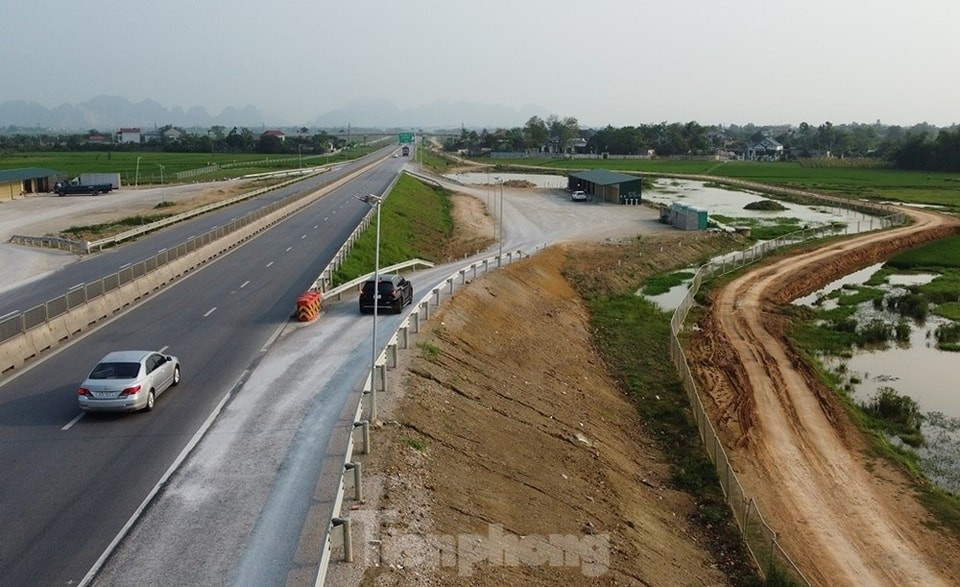 'Thúc' tiến độ trạm dừng nghỉ trên cao tốc Bắc - Nam - Ảnh 1