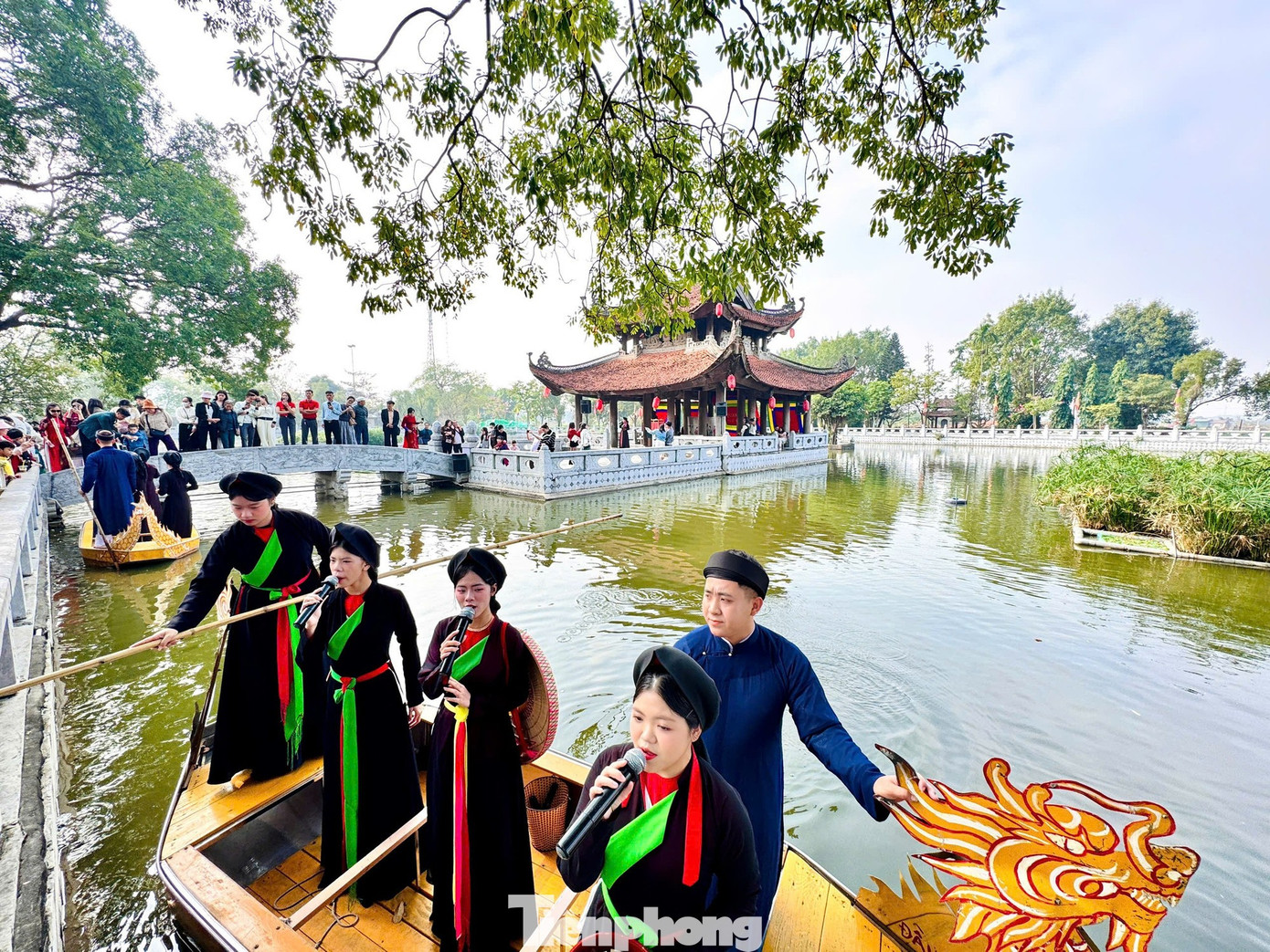 Bộ Chính trị: Ngày 24/11 hằng năm là 'Ngày Văn hóa Việt Nam', người lao động được nghỉ hưởng nguyên lương - Ảnh 2