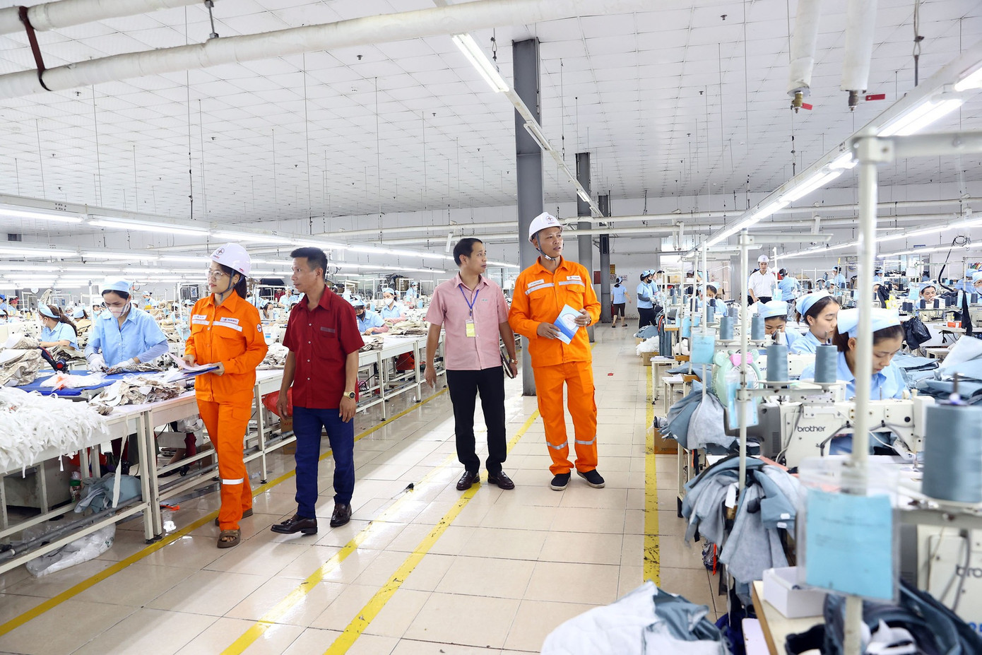 Bộ Công Thương thông tin về thời điểm áp dụng giá điện 2 thành phần - Ảnh 1