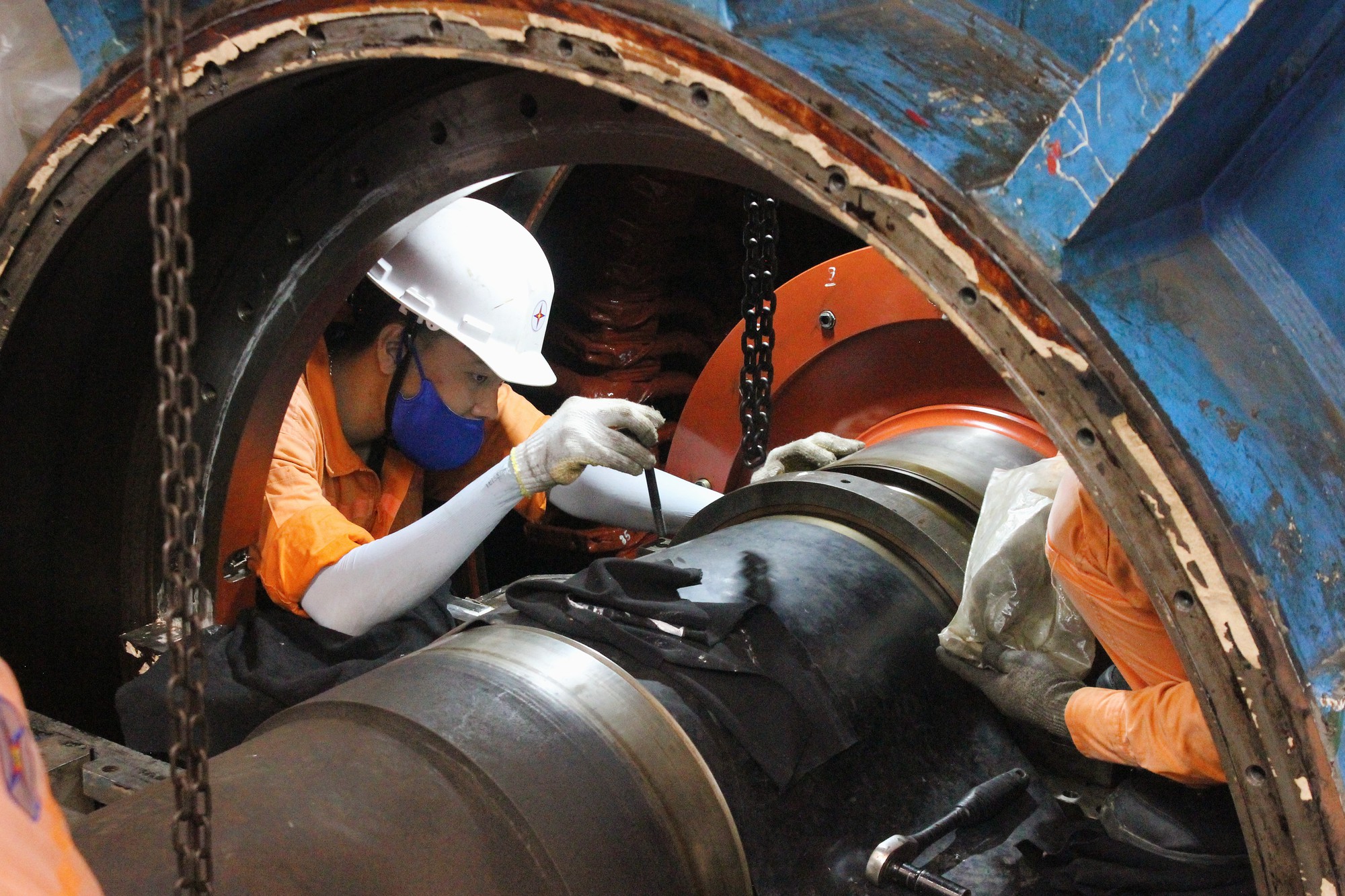 EVNGENCO3 hoàn thành vượt tiến độ 7 ngày đại tu tổ máy GT12 - NMĐ Phú Mỹ 1 - Ảnh 2