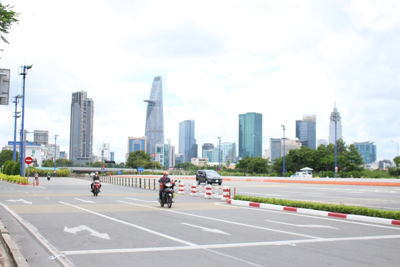 TP.HCM nói gì trước lo ngại giá đất tăng mạnh do thay đổi cách tính? - Ảnh 1