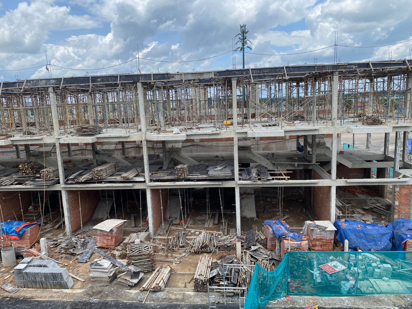 Lý do giá bán chung cư tăng vọt - Ảnh 2