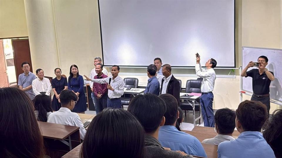 Hệ lụy từ vụ Chen Zhi bị cáo buộc lừa đảo: Ông Hun Sen đưa ra quyết định liên quan 418 sinh viên Campuchia - Ảnh 2