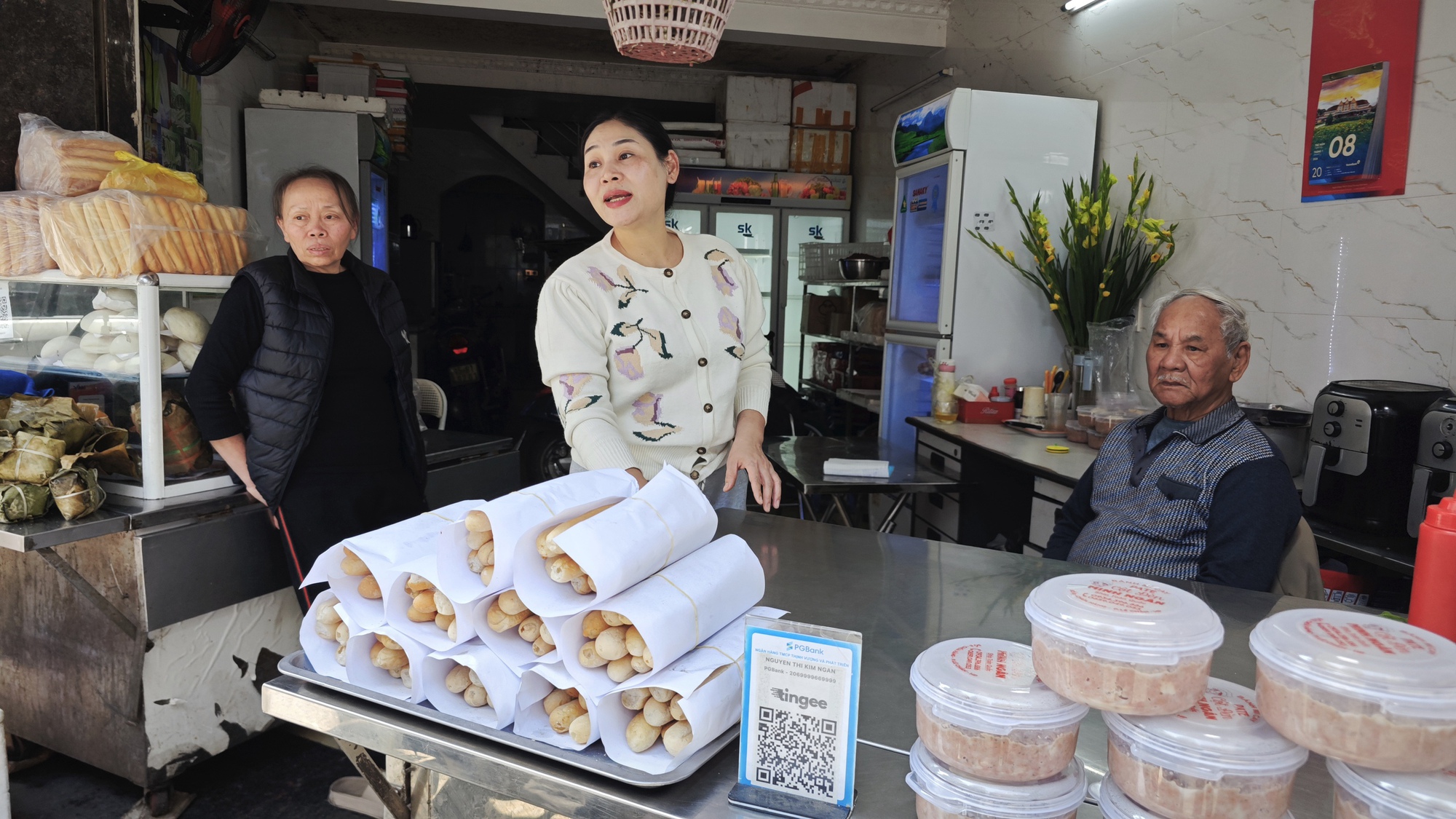 Về Hải Phòng gặp người bán pate truyền thống, lượng khách giảm 60%: “Chúng tôi không có quan hệ gì với pate Cột Đèn kia” - Ảnh 5