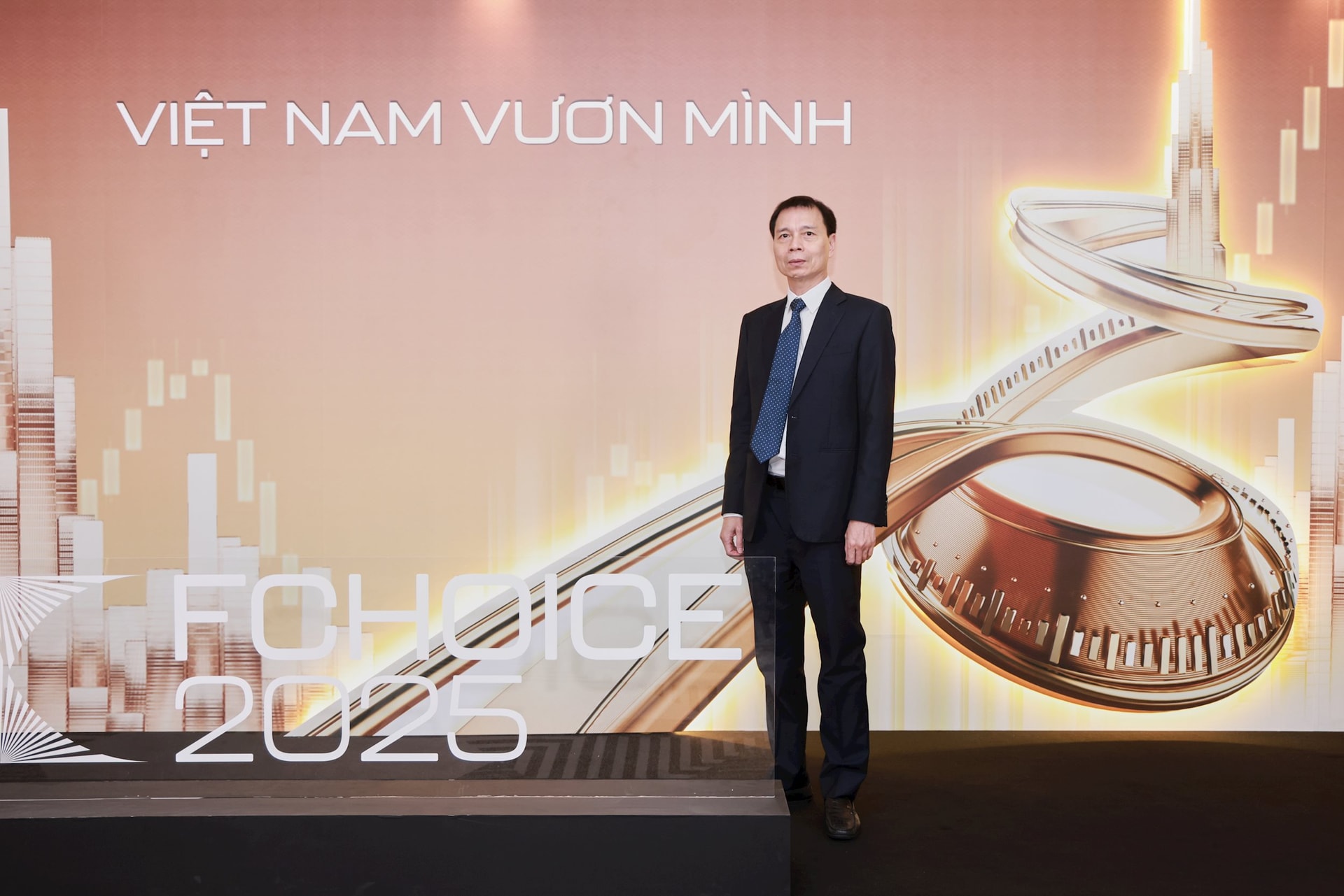 Dàn "khách VIP" tham dự Lễ vinh danh FChoice 2025 và "hiến kế" nắm bắt cơ hội đầu tư trong năm 2026 - Ảnh 7