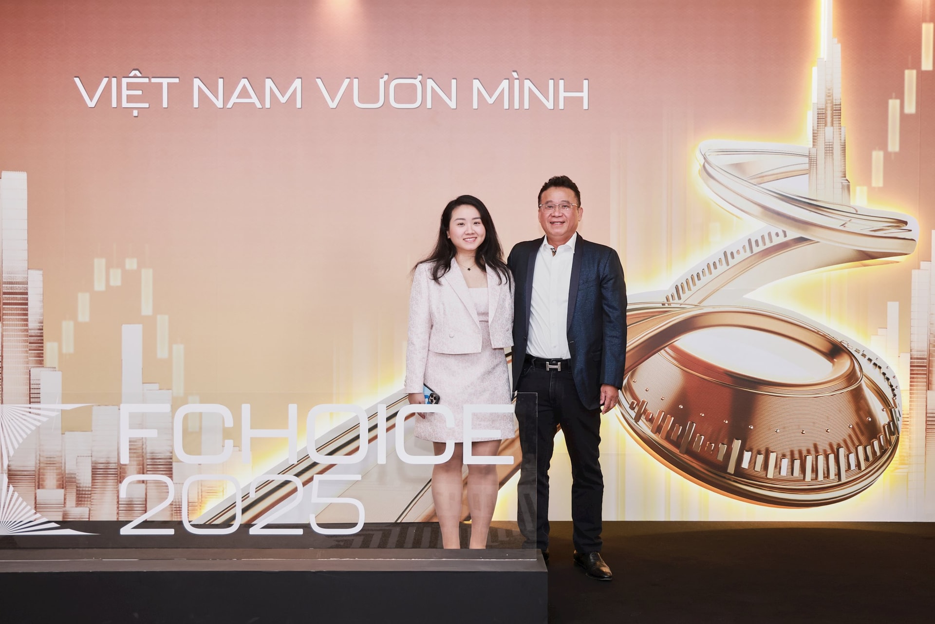 Dàn "khách VIP" tham dự Lễ vinh danh FChoice 2025 và "hiến kế" nắm bắt cơ hội đầu tư trong năm 2026 - Ảnh 11